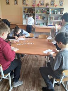 Классный час "Добры молодцы", посвященный 23 февраля (5 "В" класс)