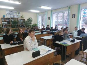 Урок здоровья "Профилактика ВИЧ/СПИД и ИППП" в 9Б классе с участием врача инфекциониста УЗ кожно-венеролического диспансера И.Л.Дуброва