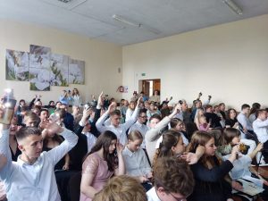 Торжественное вручение свидетельств об общем базовом образовании