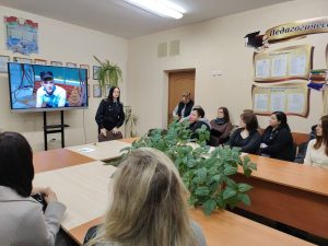 Родительское собрание 'Профилактика негативных явлений в подростковой среде" с участием инспектора ИДН Мозырского РОВД Метельской М.А.