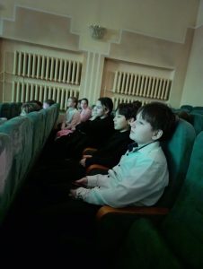 Новогодняя дискотека в ДК "Строитель", новогоднее представление в ГДК "Новогодние приключения в стране MINECRAFT"