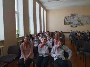 Торжественный пионерский сбор, посвященный 82-й годовщине освобождения г.Мозыря от немецко- фашистских захватчиков