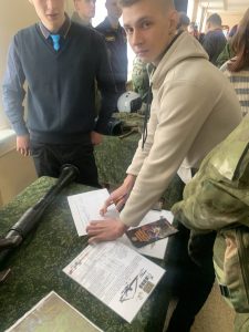 Встреча наших учащихся с представителями военных профессий