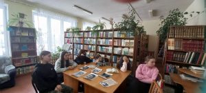 Информационный час «Ко Дню юного героя-антифашиста»