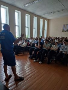 Час безопасности “Правила безопасного поведения на воде в летний период” с участием представителя Мозырского ОСВОД Прохорова А.Е.