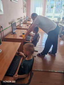 В период летних каникул учащиеся школы посетили клуб Общение на базе ГУО "Мозырский цент туризма и краеведения детей и молодежи"
